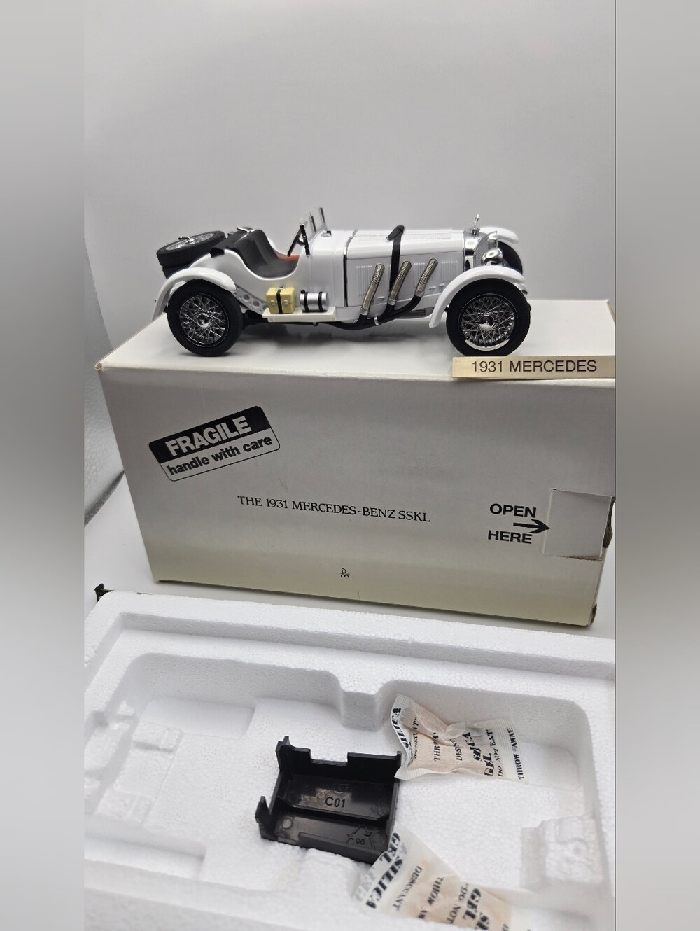 Danbury Mint 1:24 Scale 1931 Mercedes-Benz SSKL